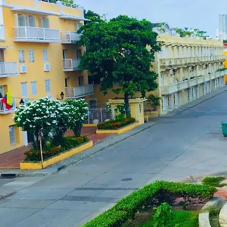 Alvarez Apartamento *